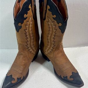 Men's and women’s Tan and Black Western Boots